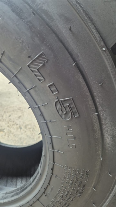 Пневматическая шина Roadhiker 12-16.5 12PR TL L-5 HUL5 144 A2