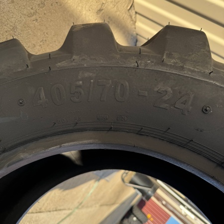 Пневматическaя шина 405/70-24 (16.0/70-24) / PR14 Starmaxx SM-I25 152 B TL