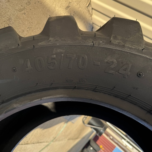 Пневматическaя шина 405/70-24 (16.0/70-24) / PR14 Starmaxx SM-I25 152 B TL