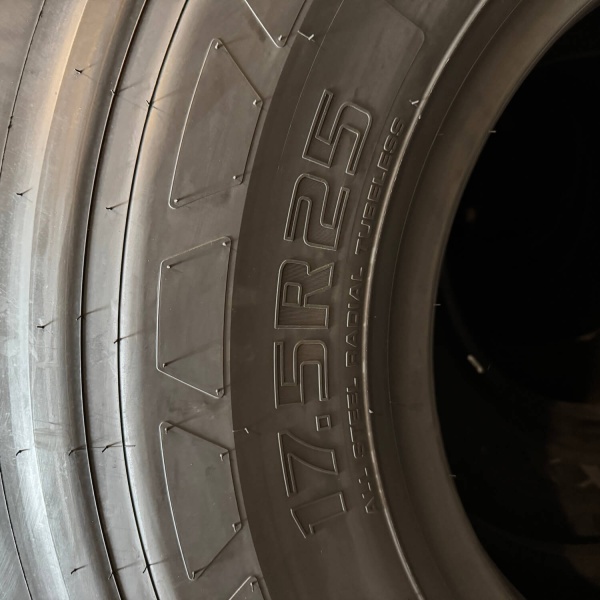Пневматическая шина 17.5R25 Starmaxx StxRD31 176 A2/153 A8 * L-3/G-3 3STD TL