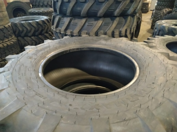 Пневматическая шина 405/70R20 (16.0/70R20) Starmaxx StxND31 149A8/149B TL
