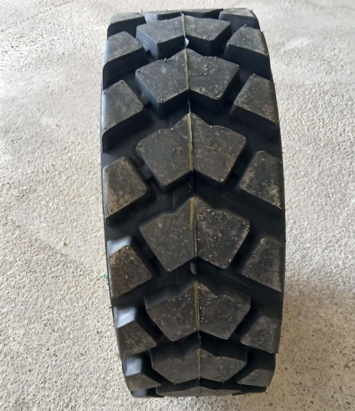 Пневматическая шина Roadhiker 14-17.5 14РR ТL L-5 HUL5 155 А2