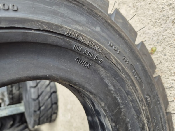 Цельнолитая шина SL 604 5.00-8 Starmaxx SOLID MAX N с буртом