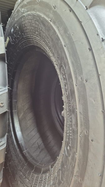 Пневматическая шина Roadhiker 33x15.50-16.5 SКS ТL