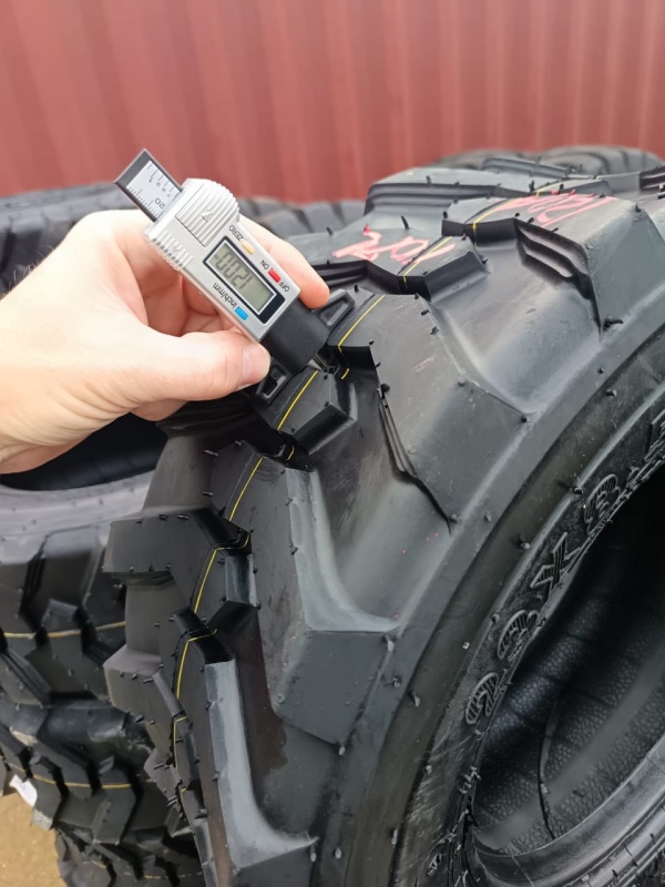 Пневматическая шина Roadhiker 23x8.50-12 10PR TL SKS