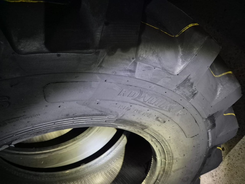 Пневматическая шина Roadhiker 460/70R24 (17.5LR24) АGRО-INDРRО100