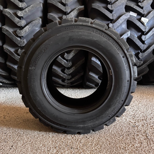 Пневматическая шина 12-16.5 / PR14 Starmaxx SM-I40 147 A3 TL